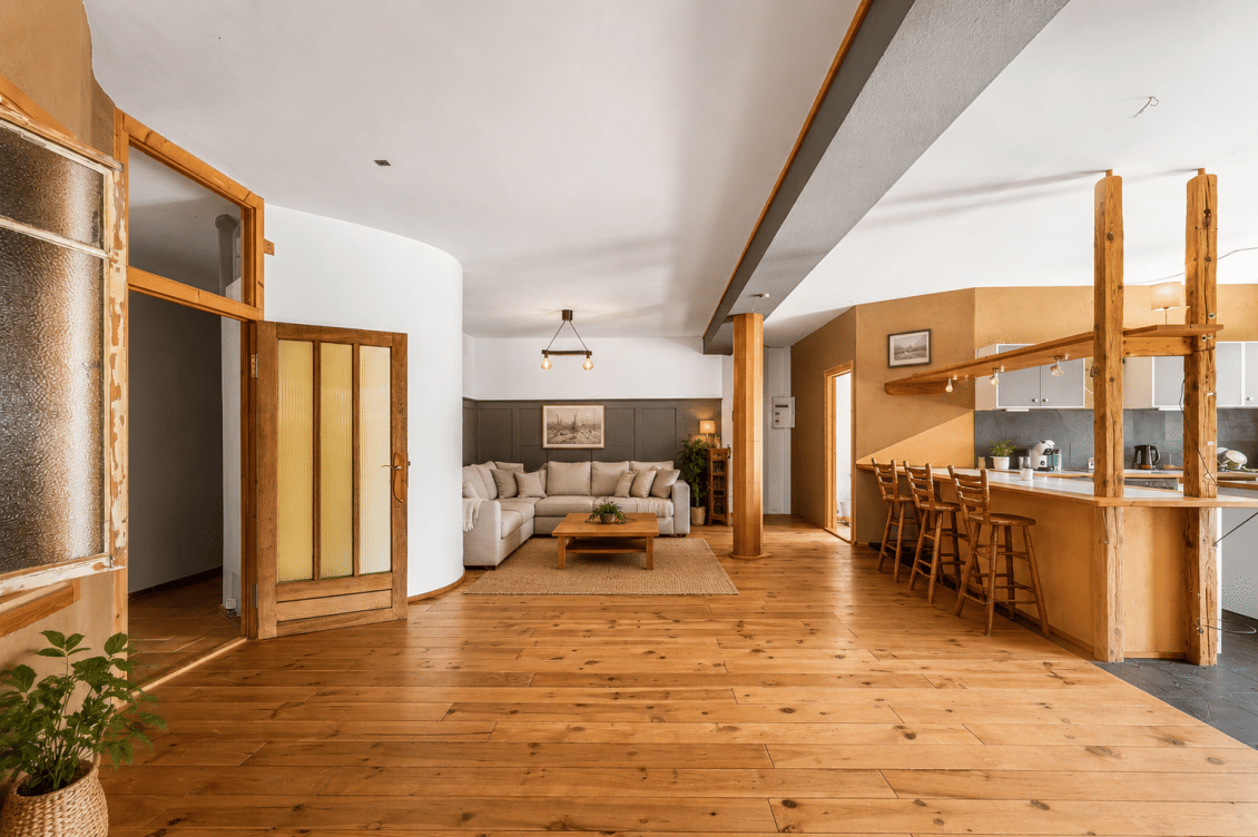 Außergewöhnliche 3-Zimmer-Wohnung mit eigener Terrasse und über 120 m² Wohnfläche im historischen Altbau, 24321 Panker
