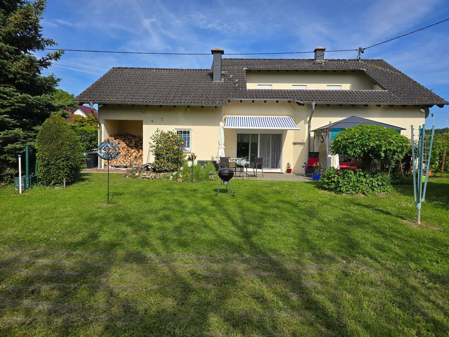 freistenhendes Einfamilienhaus in Perl-Besch – direkt an der Mosel, 66706 Perl