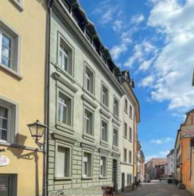 Attraktive 2-Zimmer-Wohnung in zentraler Lage der Konstanzer Altstadt, Tageslichtbad, EBK, Laminat, möbliert. Befristet bis 01.09.2027., 78462 Konstanz