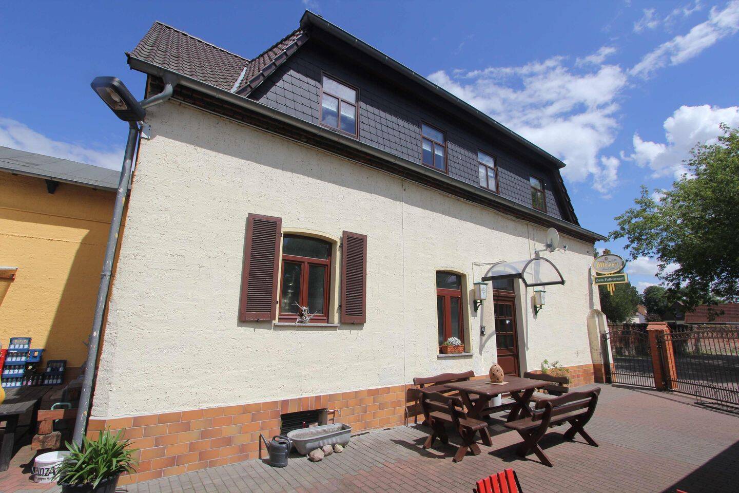 Großes Wohnhaus mit Nebengebäude- Wohnen und Arbeiten an einem Ort ist hier möglich!, 6780 Zörbig