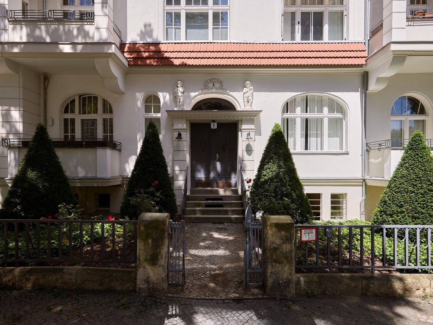 7-Zimmer-Altbauwohnung mit Kamin und Südbalkon in Berlin-Schmargendorf, 14193 Berlin (Steglitz-Zehlendorf Dahlem Grunewald Nikolassee Schmargendorf)