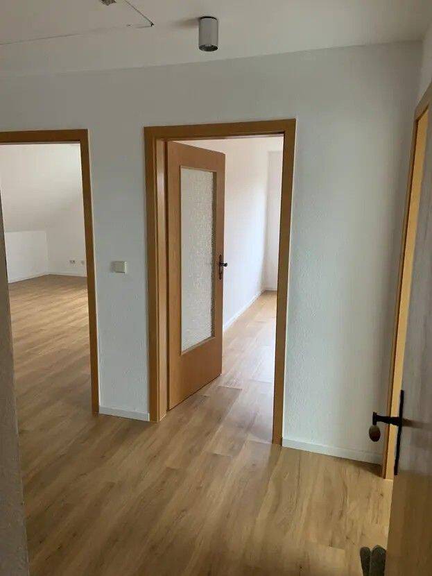 2 Zimmer Wohnung mit Abseite sucht ruhigen Mieter, 30826 Garbsen