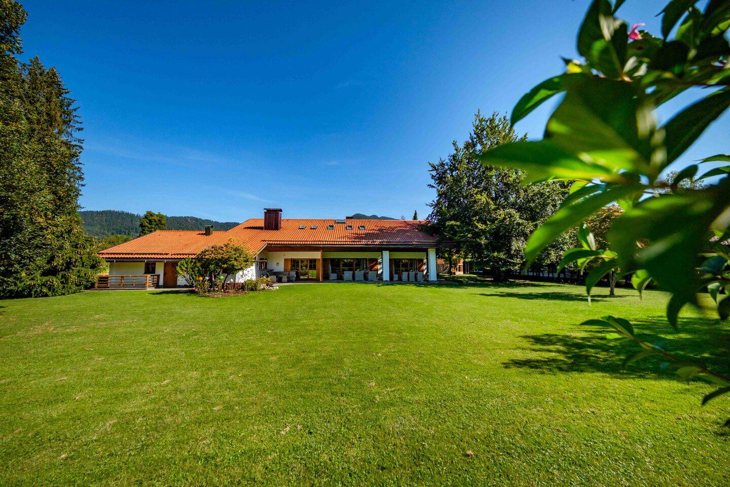 Landhausvilla mit Indoorpool – Ortskern Rottach-Egern, 83700 Rottach-Egern