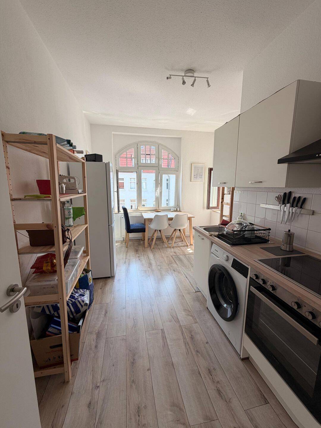 Helles WG-Zimmer oder ganze Wohnung in frisch renovierter 2-Zimmer-Wohnung in Magdeburg-Sudenburg, 39112 Magdeburg (Leipziger Str. Sudenburg)