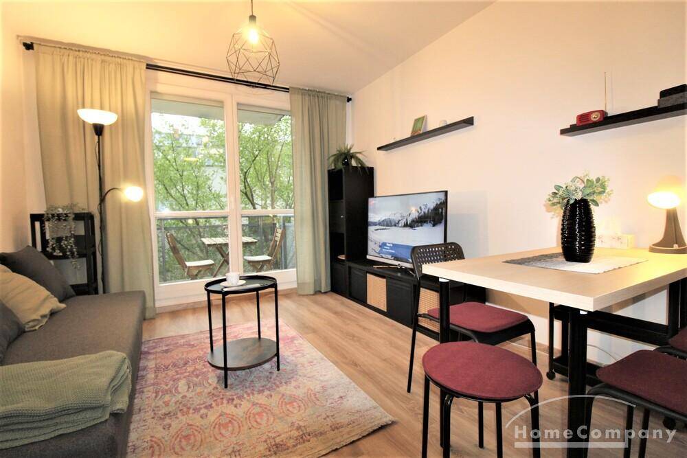2434923 HomeCompany Dresden Möbliert/Furnished 2-Zimmer Apartment mit Balkon in Dresden-Äussere Neustadt max. 3 Personen