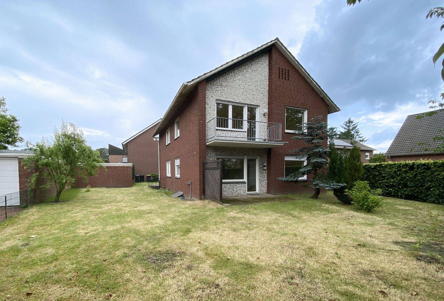 Jede Menge Möglichkeiten! Zweifamilienhaus mit tollem Gesamtkonzept in ruhiger Lage von Rheine, 48431 Rheine