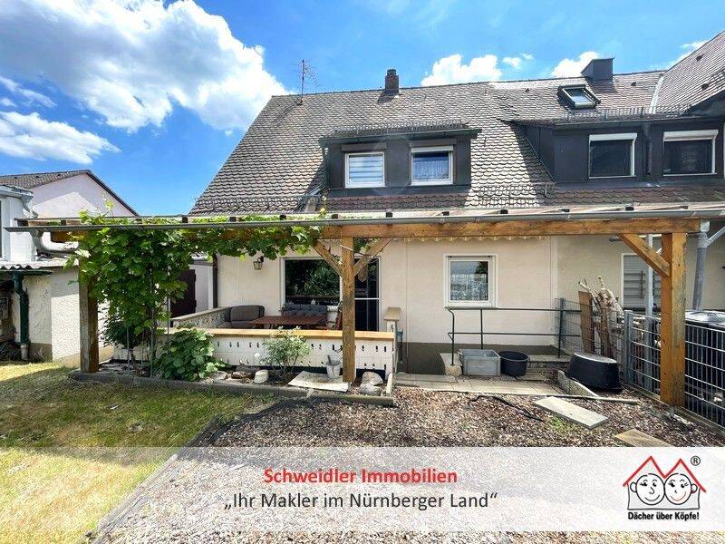 Daheim in der Kunigundensiedlung! Doppelhaushälfte mit Raum für Ideen in begehrter Lage von Lauf, 91207 Lauf a.d. Pegnitz (Lauf)