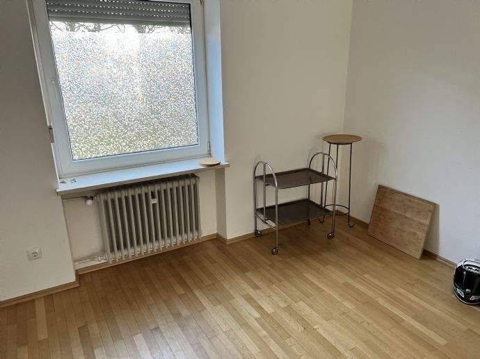I. I. TEAM: geräumiges Reihenmittelhaus in ruhiger Lage am Rackermoos ! Nur schriftliche Anfragen bitte !!!, 83026 Rosenheim (Aising Happing Pang Süd)