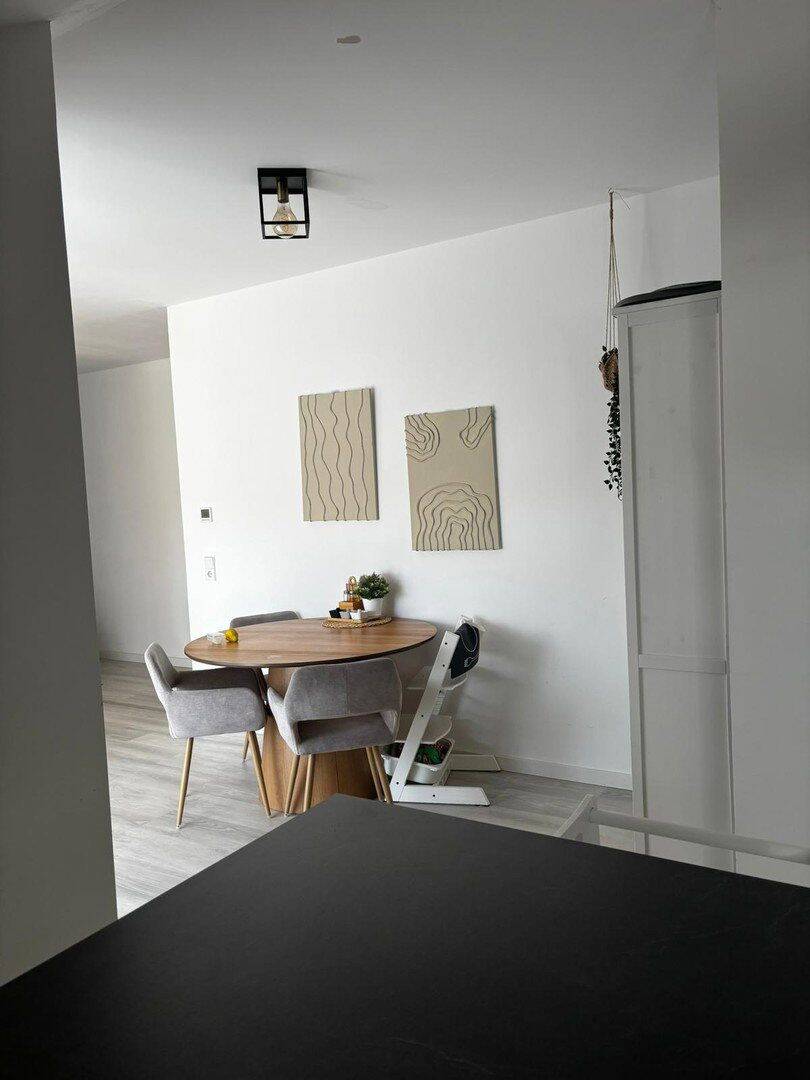 Moderne 3-Zimmer-Dachgeschosswohnung (A+) mit Loggia, Einbauküche, Stellplatz und großem Dachboden, 74081 Heilbronn (Horkheim Klingenberg Sontheim)
