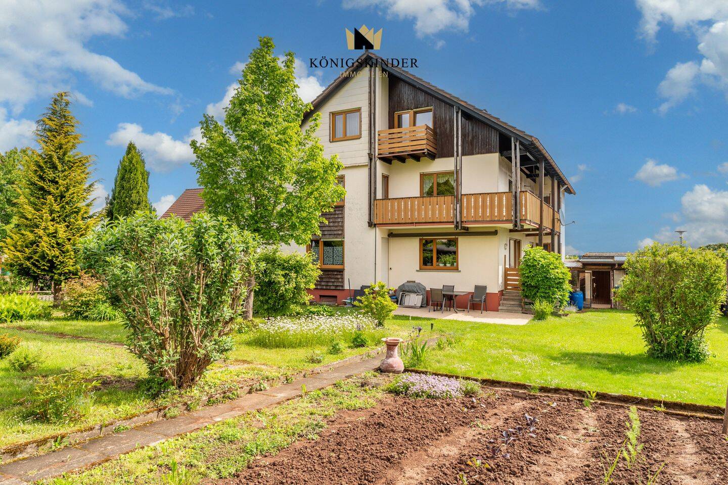 2-Fam.-Haus mit großem Sonnengrundstück & Ausbaupotenzial im DG – im Sommer 2026 noch einziehen!, 78733 Aichhalden