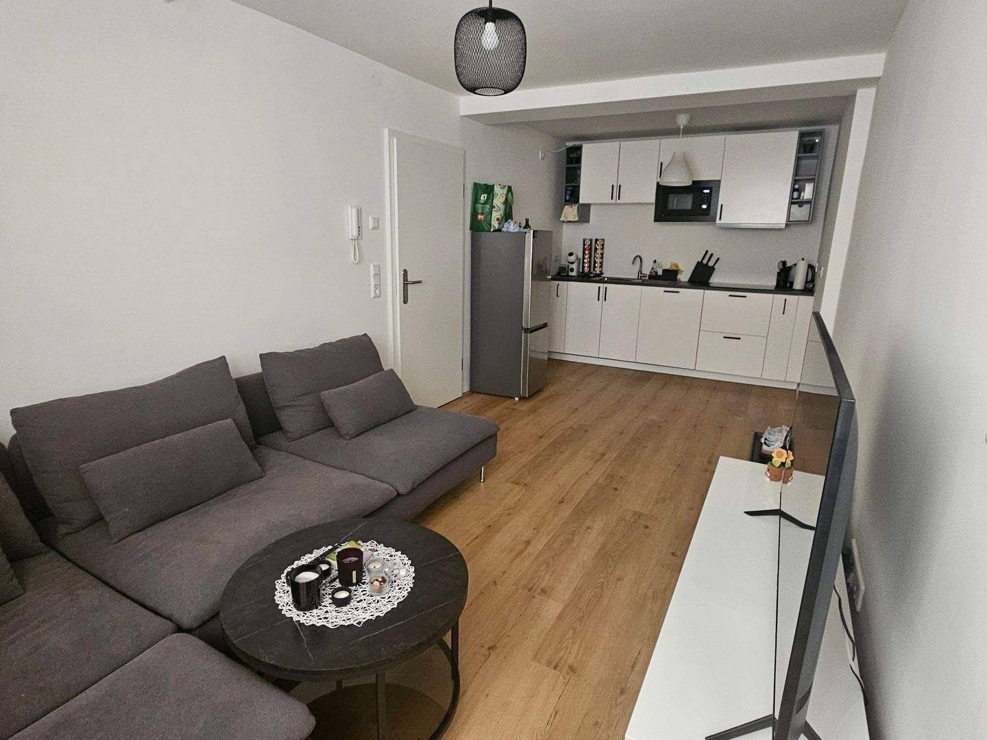 Modernisierte 2-Zimmer-Wohnung mit Einbauküche in zentraler Lage von Fürth, 90762 Fürth (Innenstadt)