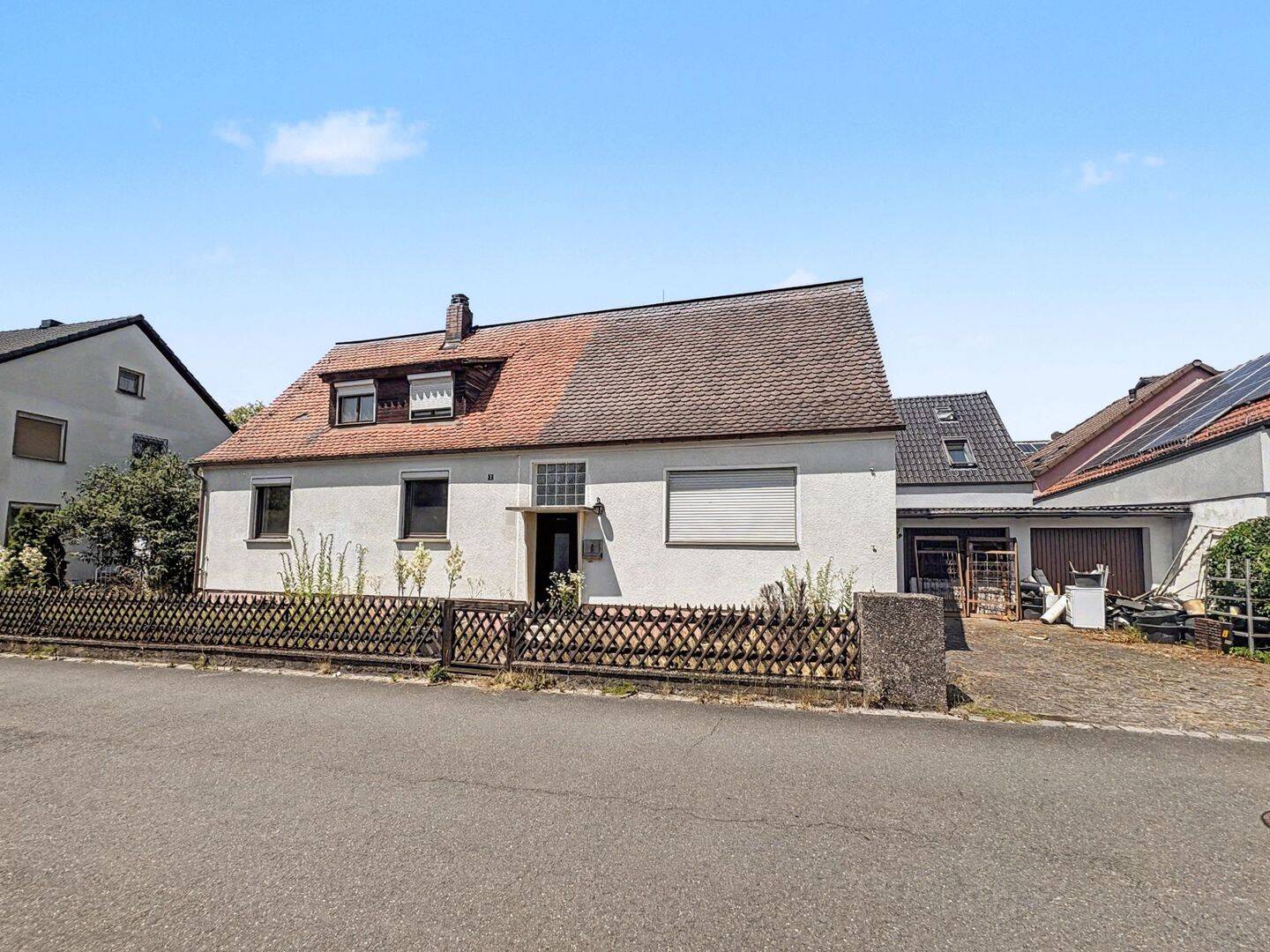 Sanierungsbedürftiges Einfamilienhaus in Top-Lage von Höchstadt a.d. Aisch, 91315 Höchstadt a.d. Aisch
