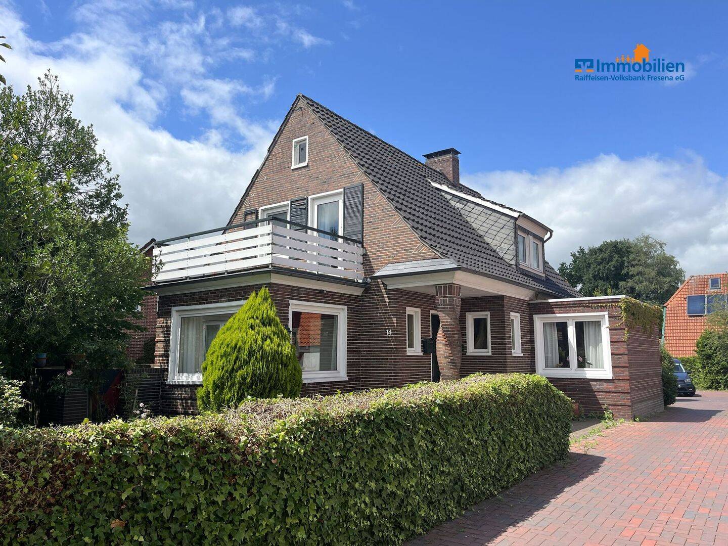 Charaktervolles Haus in Zentrumslage von Strackholt, 26629 Großefehn