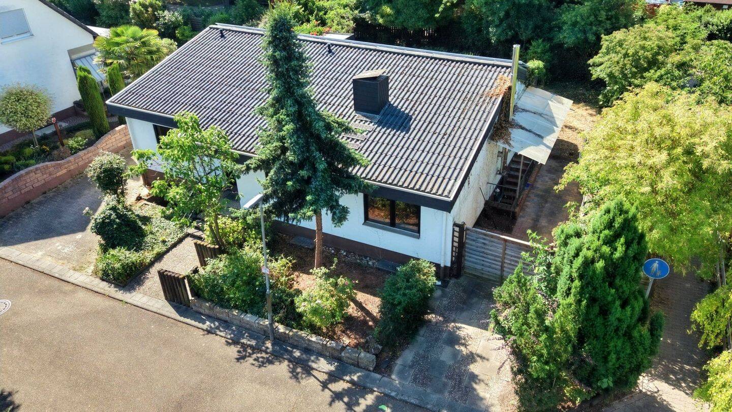 Freistehender Bungalow in ruhiger und grüner Lage von Grünstadt, 67269 Grünstadt