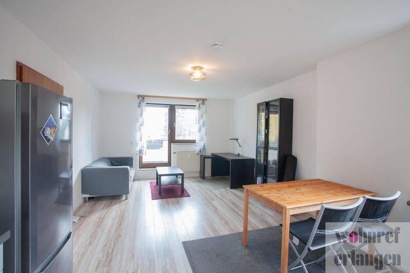 Schöne 2 Zimmer Dachgeschosswohnung im Zentrum von Erlangen, 91052 Erlangen (Anger Erlangen-Ost Erlangen-Süd Innenstadt)
