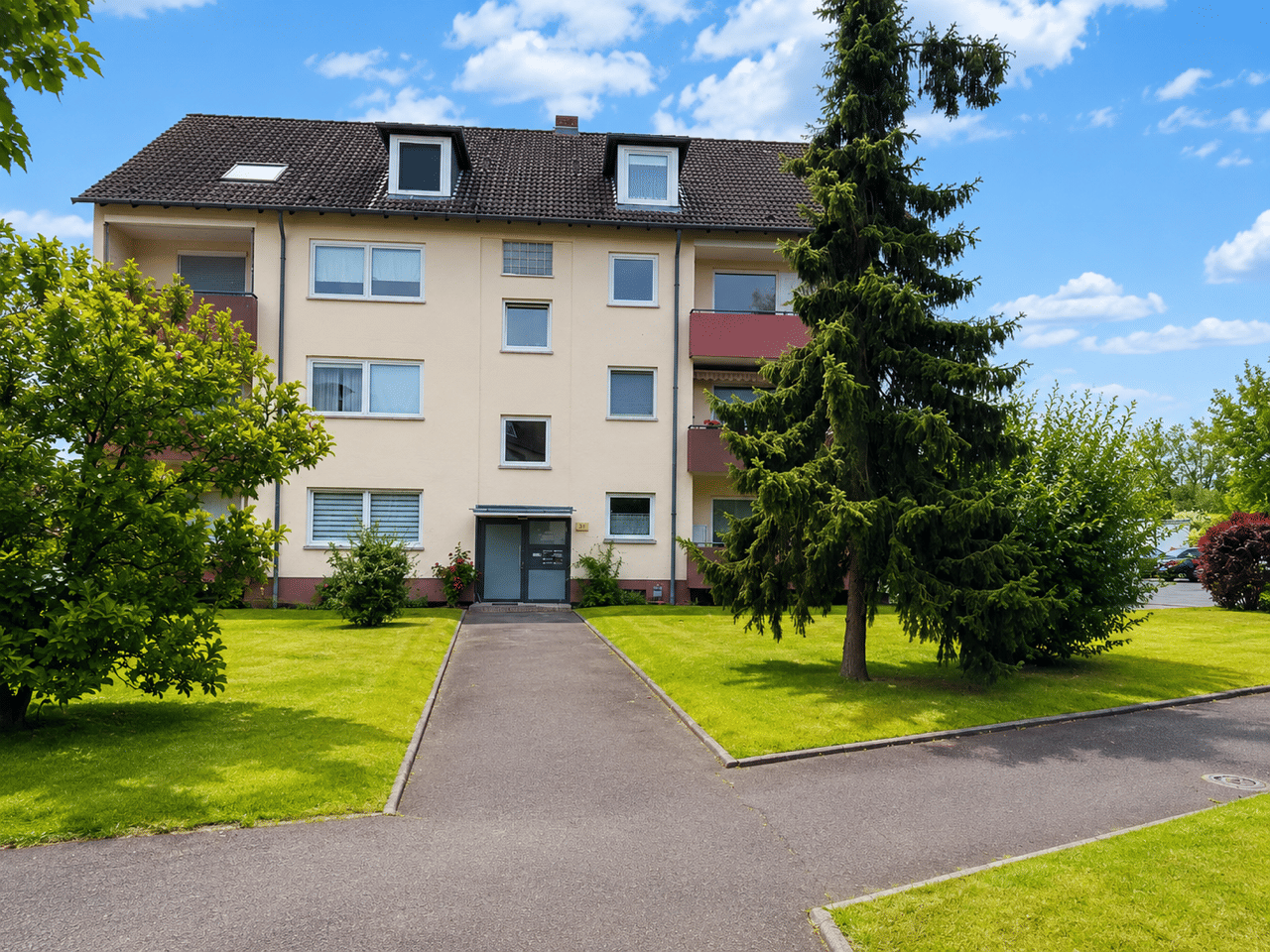 Kernsanierte Eigentumswohnung in Fuldatal, 34233 Fuldatal (Wolfsanger/Hasenhecke)