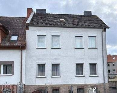 Großes Einfamilienhaus mit Einliegerwohnung in Lieskau, 6198 Salzatal