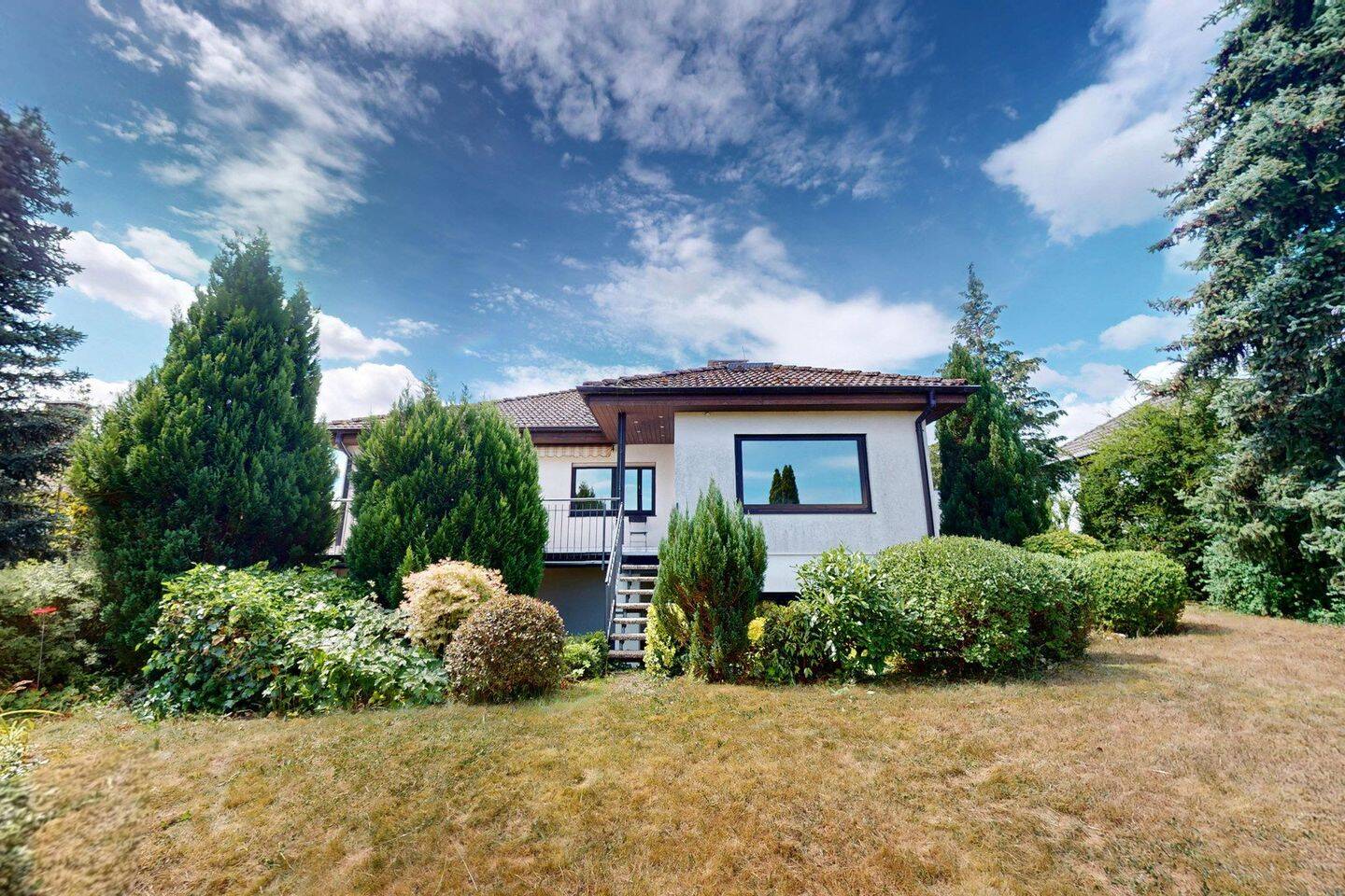 Bungalow mit Taunusblick, barrierearmem Wohnen und vielseitig nutzbarem Untergeschoss, 65321 Heidenrod