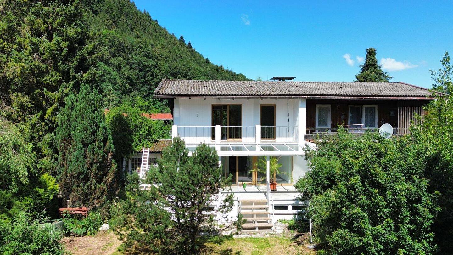 Großzügige 4-Zimmer-Maisonette mit Garten in ruhiger Ortsrandlage von Schliersee, 83727 Schliersee