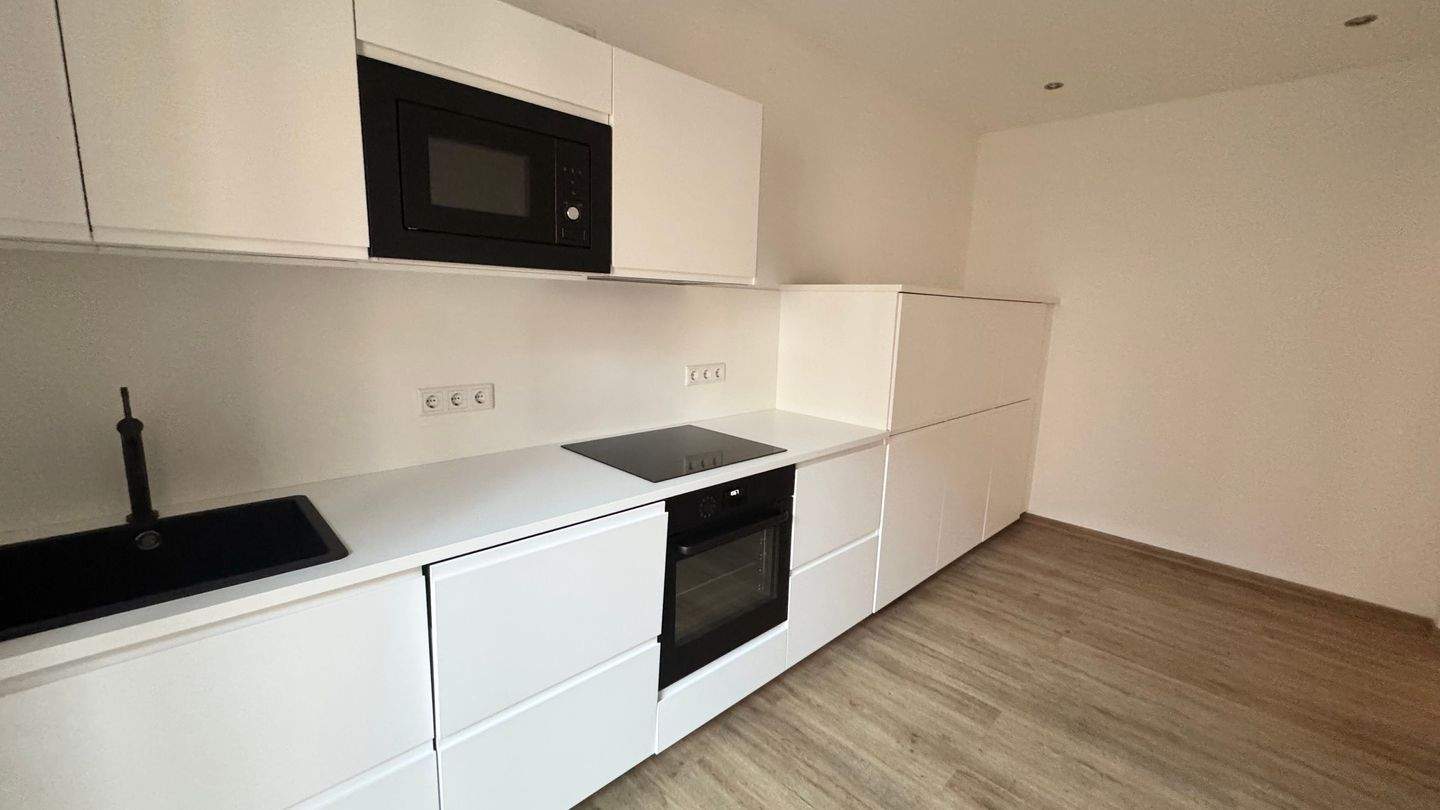 Gostenhof ! Helle chice u. moderne 2-Zi.-Altbau-Whg. 52 m²,hochw. Einbauküche, 3.OG mit Aufzug., 90429 Nürnberg