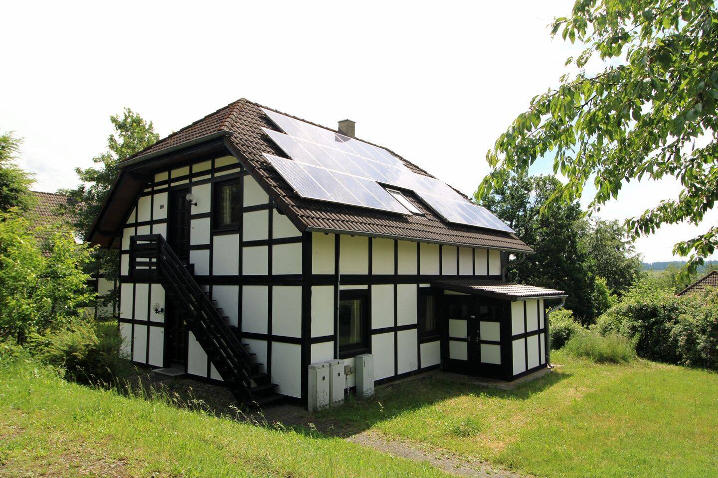 Ferienhaus mit zwei Wohnungen und PV-Anlage – Natur, Ruhe und Erholung am Kellerwald-Edersee!, 35110 Frankenau