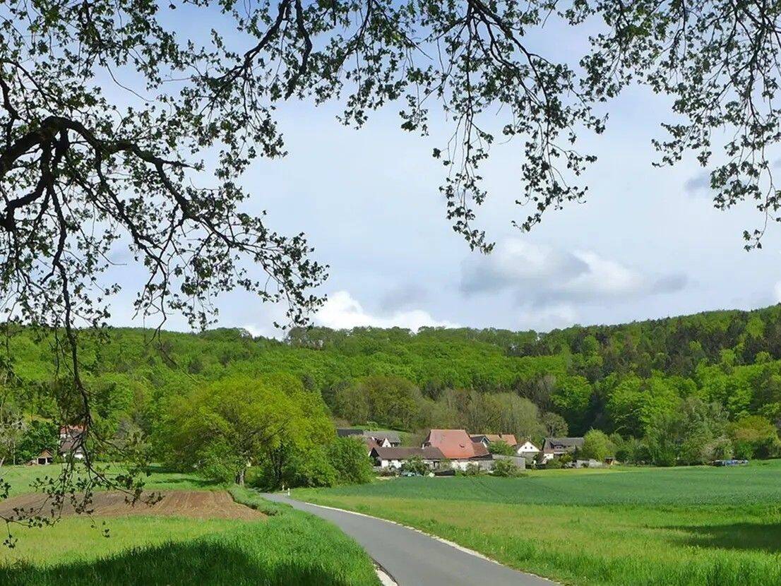 RUHIGE LAGE LEINBURG/ERNHOFEN: FÜNF BAUGRUNDSTÜCKE FÜR EFH NAHE AB-AUSFAHRT ALTDORF, 91227 Leinburg
