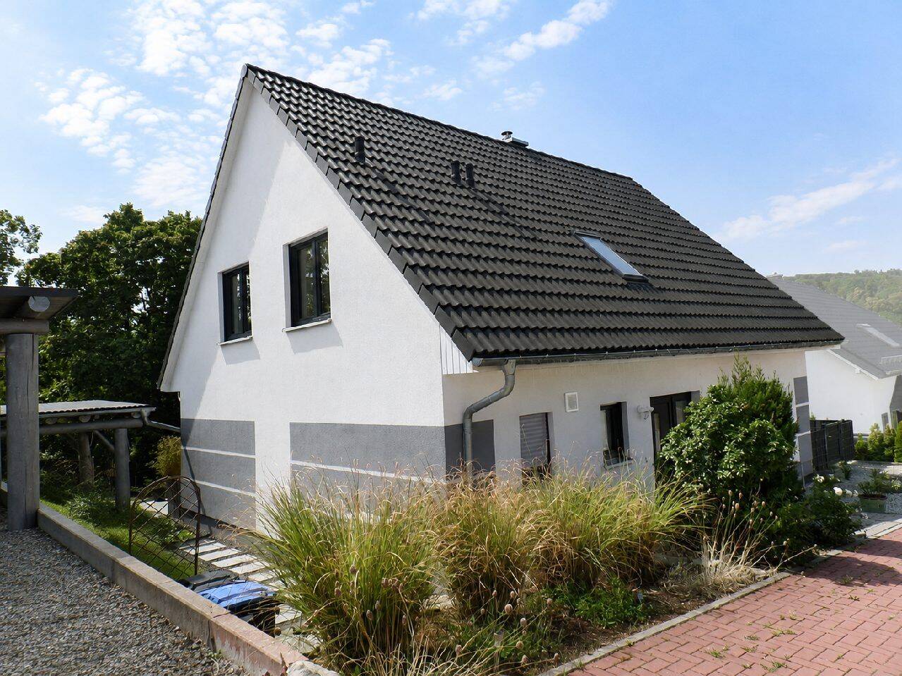 Exklusives, junges A+ Zuhause: Moderner Wohnkomfort in idyllischer Feldrandlage, 61276 Weilrod