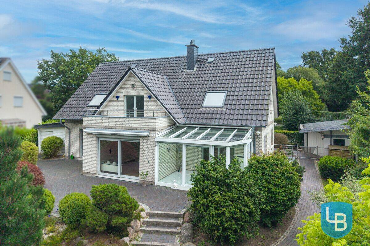 Zwei Einheiten, ein Zuhause! Großzügiges, modernes Haus in begehrter Lage von Mönkeberg, 24248 Mönkeberg