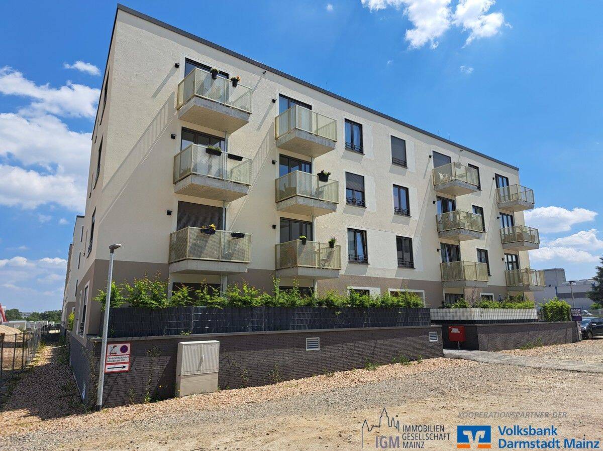 Heiligkreuzviertel: Zweizimmerwohnung mit Balkon, EBK und Stellplatz, 55130 Mainz (Laubenheim Weisenau)