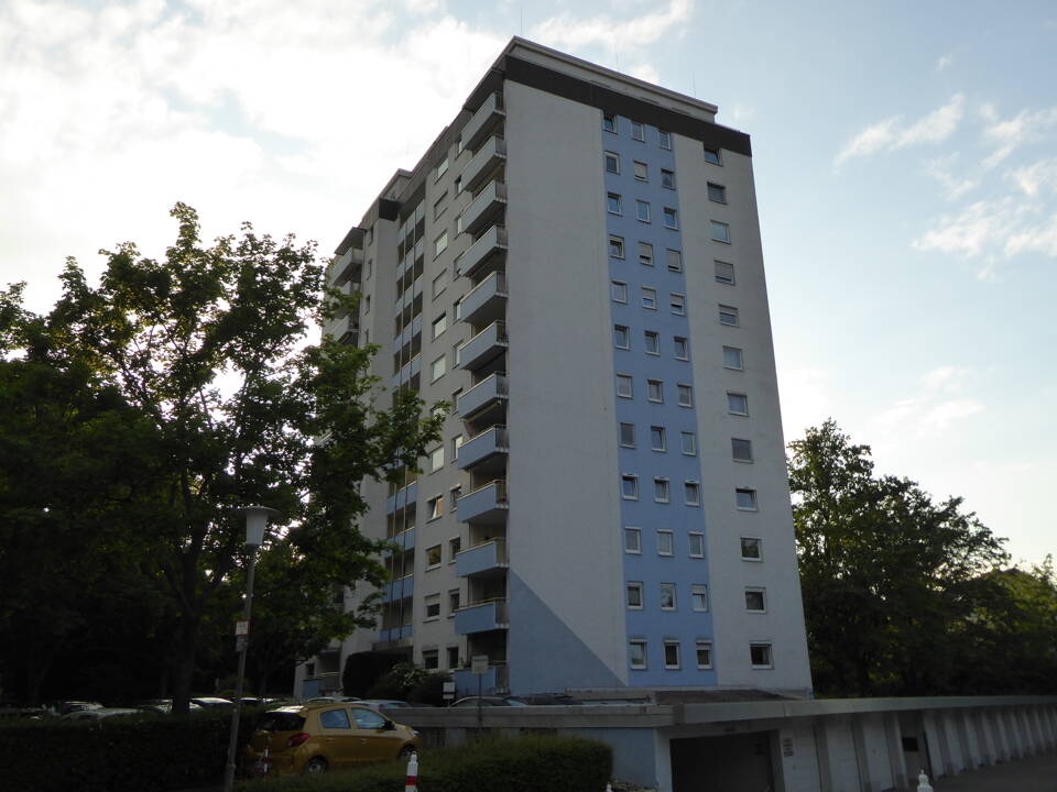 Modernisiert, lichtdurchflutet und großzügig – Wohnen mit sonnigem Balkon und Wohlfühlatmosphäre!, 64646 Heppenheim (Bergstraße)