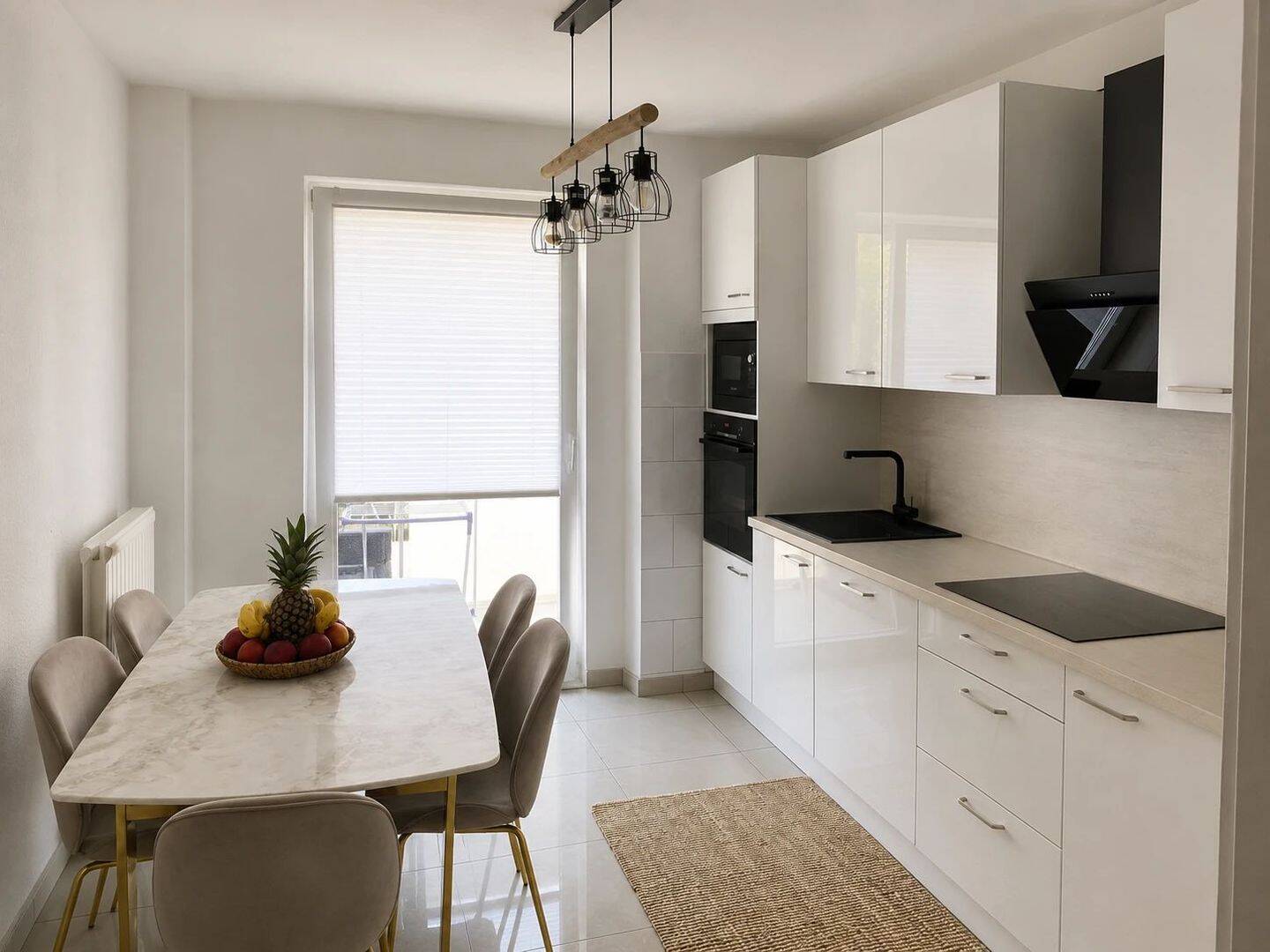 Attraktive 3-Zimmer-Wohnung mit neuwertiger Einbauküche und Balkon in zentrumsnaher Lage