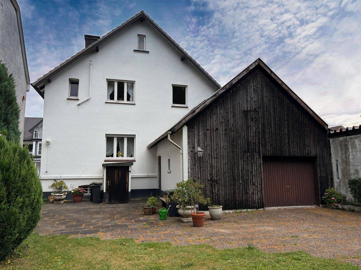 Wohnhaus mit vielen Möglichkeiten in guter Lage von Gütersloh-Kattenstroth, 33332 Gütersloh