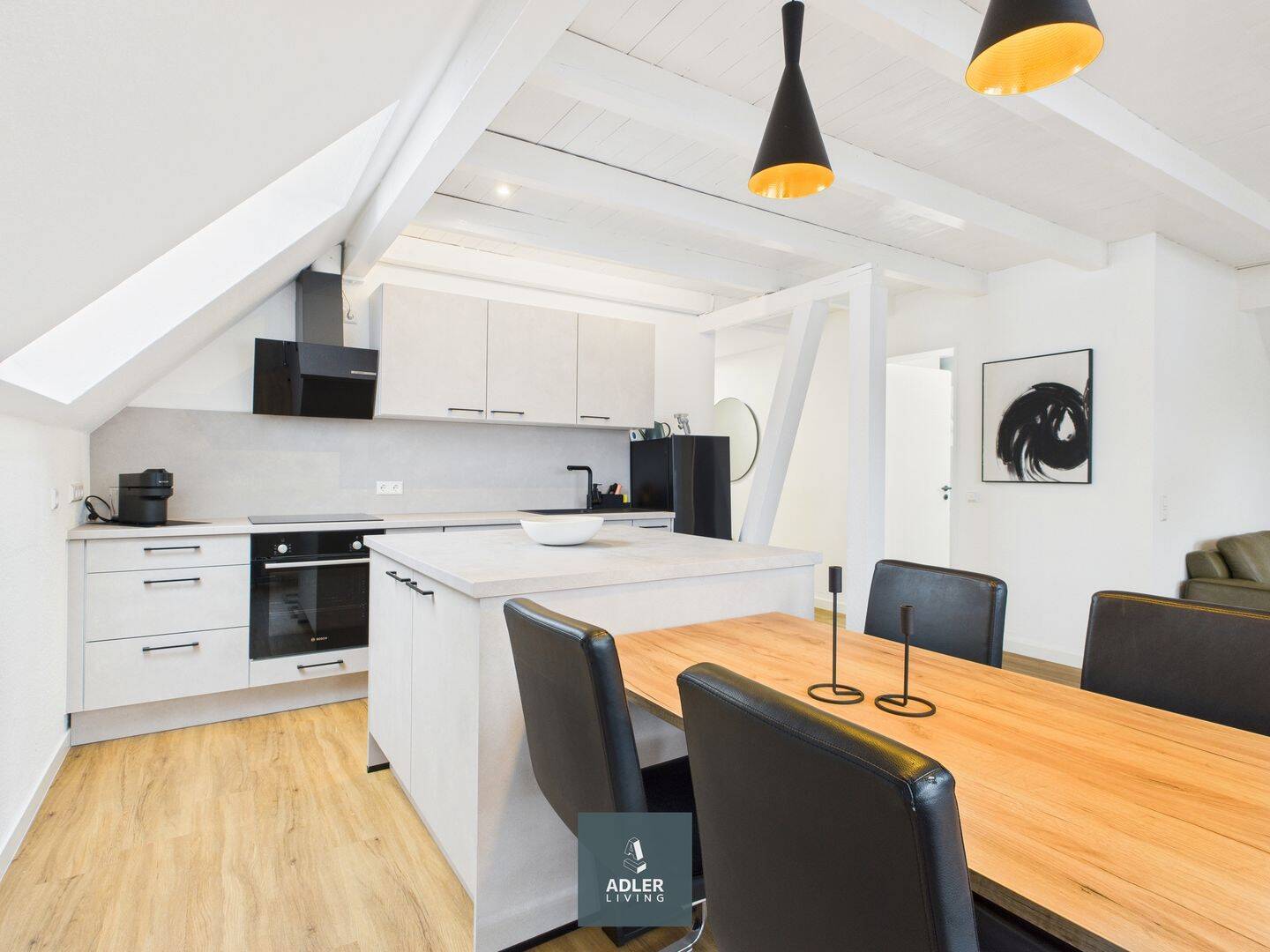 Modernisierte Dachgeschosswohnung mit Galeriepotenzial & Südbalkon, 73630 Remshalden