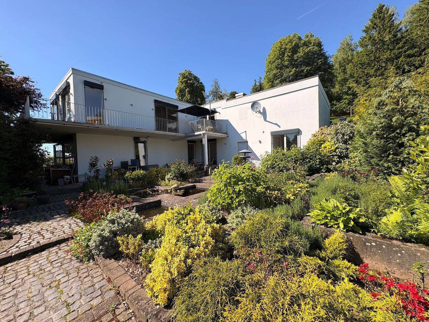 Architektenhaus mit luxuriösem Wohnkomfort in traumhafter Naturlage, 37276 Meinhard