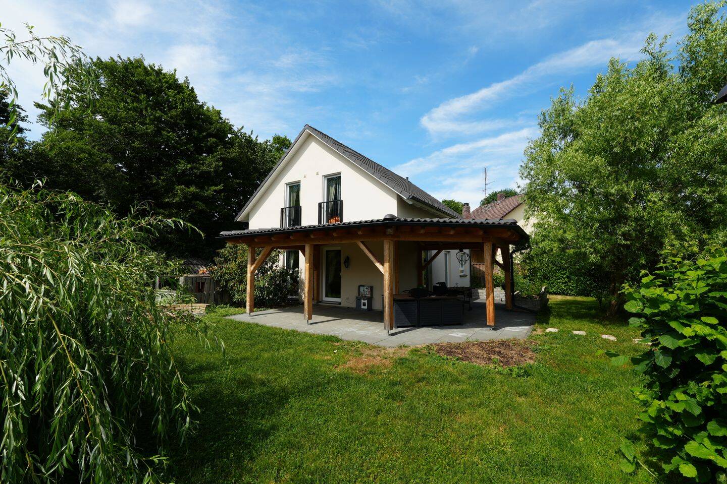 schönes Einfamilienhaus in zentraler Lage mit Doppelgarage und Swimmingpool – Fertighaus – 805, 84359 Simbach a. Inn