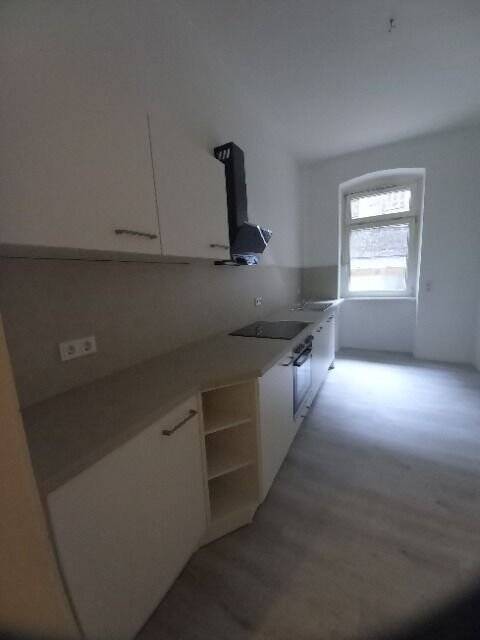 Renovierte Zimmer, Küche, Dusche, Diele, EG in gepflegtem Altbau, ab 01.09. zu vermieten, 68169 Mannheim (Friesenheimer Insel Industriehafen Neckarstadt)