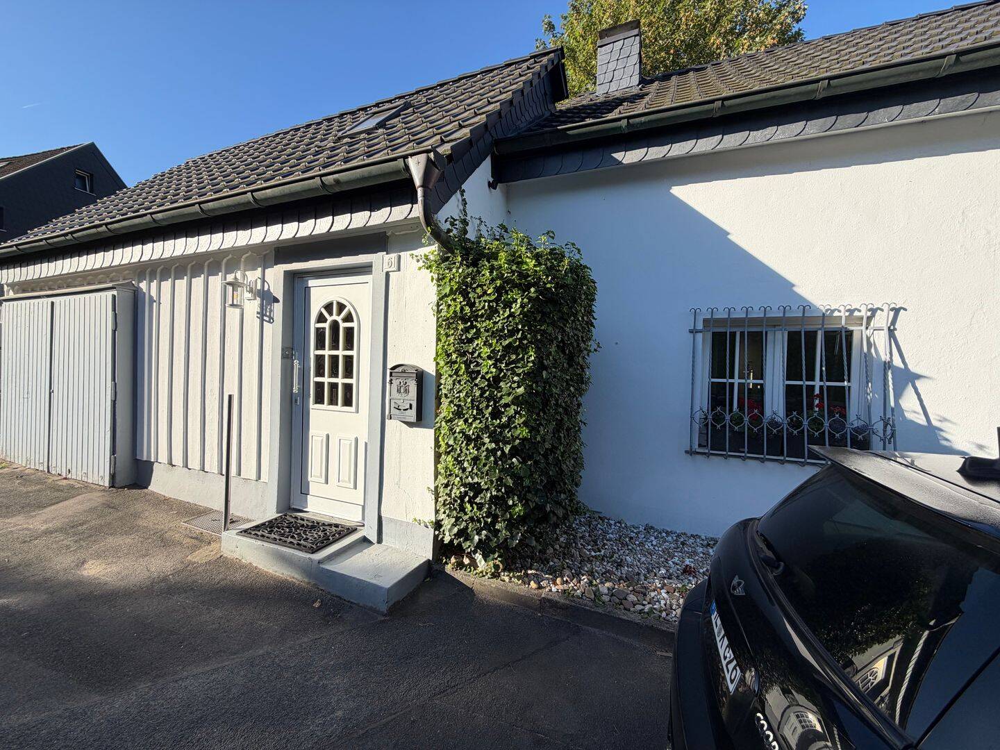Erstbezug nach hochwertiger Sanierung – Charmantes Häuschen (ca. 85 m²) mit großer Innenhof-Terrasse, 40883 Ratingen