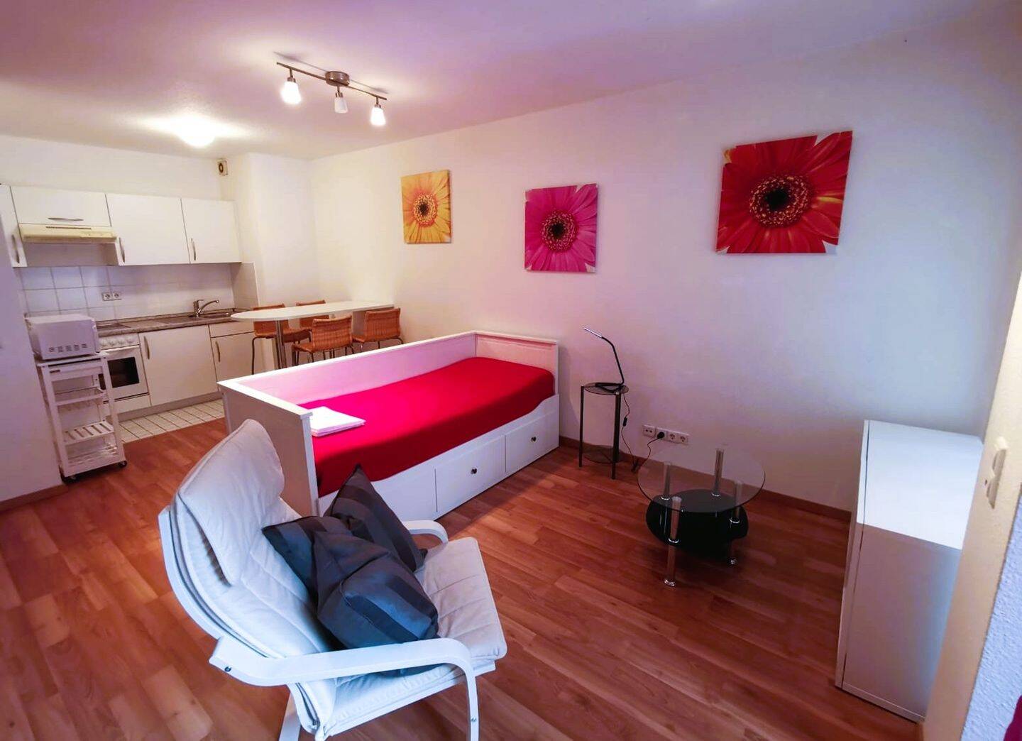 Bezugsfreies Studio in einzigartig-zentraler Lage, Berlin-Mitte Nähe Stadtschloss – von privat, 10179 Berlin (Mitte)