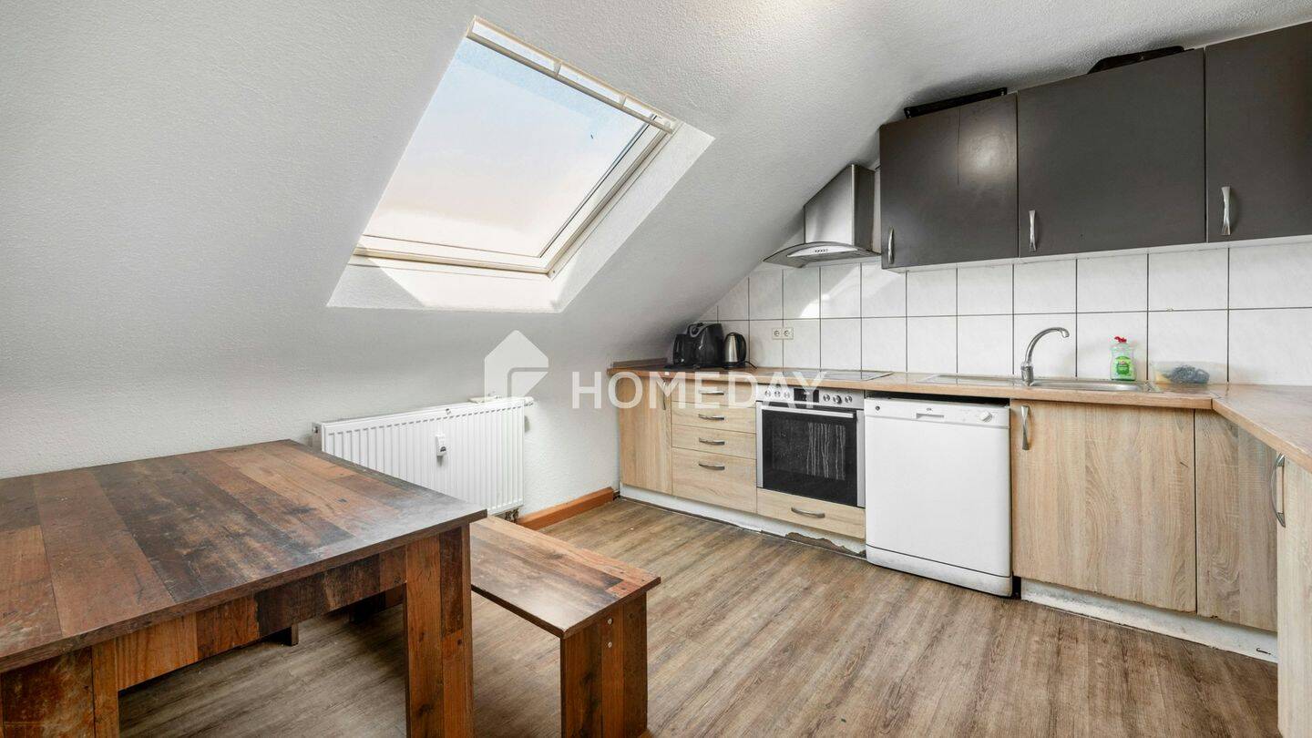 5-Zimmer-WG im Dachgeschoss in Bad Cannstatt, 70372 Stuttgart (Bad Cannstatt)