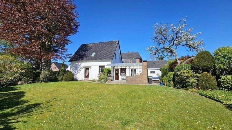 Wunderschönes, charmantes EFH mit 1.200 m² Grundstück, Garage + Nebengebäude. 0 % Käuferprovision!, 27755 Delmenhorst