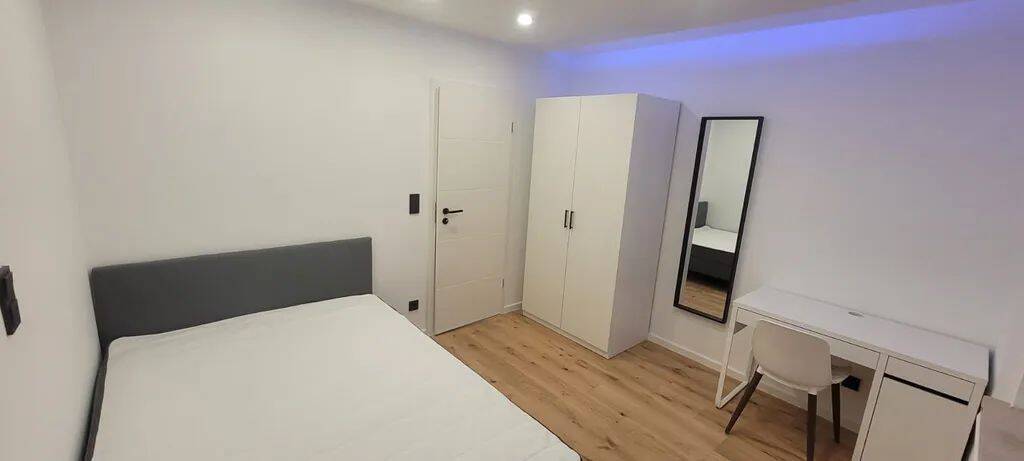 Schönes möbliertes Zimmer in gepflegter WG – München | Kreillerstraße 48, 81673 München (Berg am Laim)