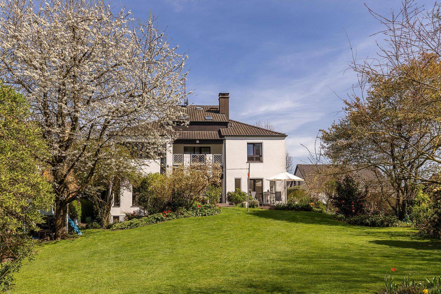 Ein Zuhause mit Seltenheitswert – Architektenhaus auf parkähnlichem Grundstück, 46119 Oberhausen