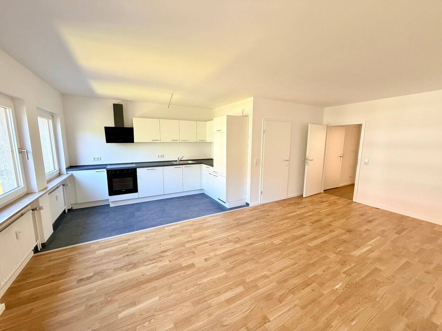 Mit neuer EBK! Lichtdurchflutete 2-Zimmer-Wohnung, 90461 Nürnberg