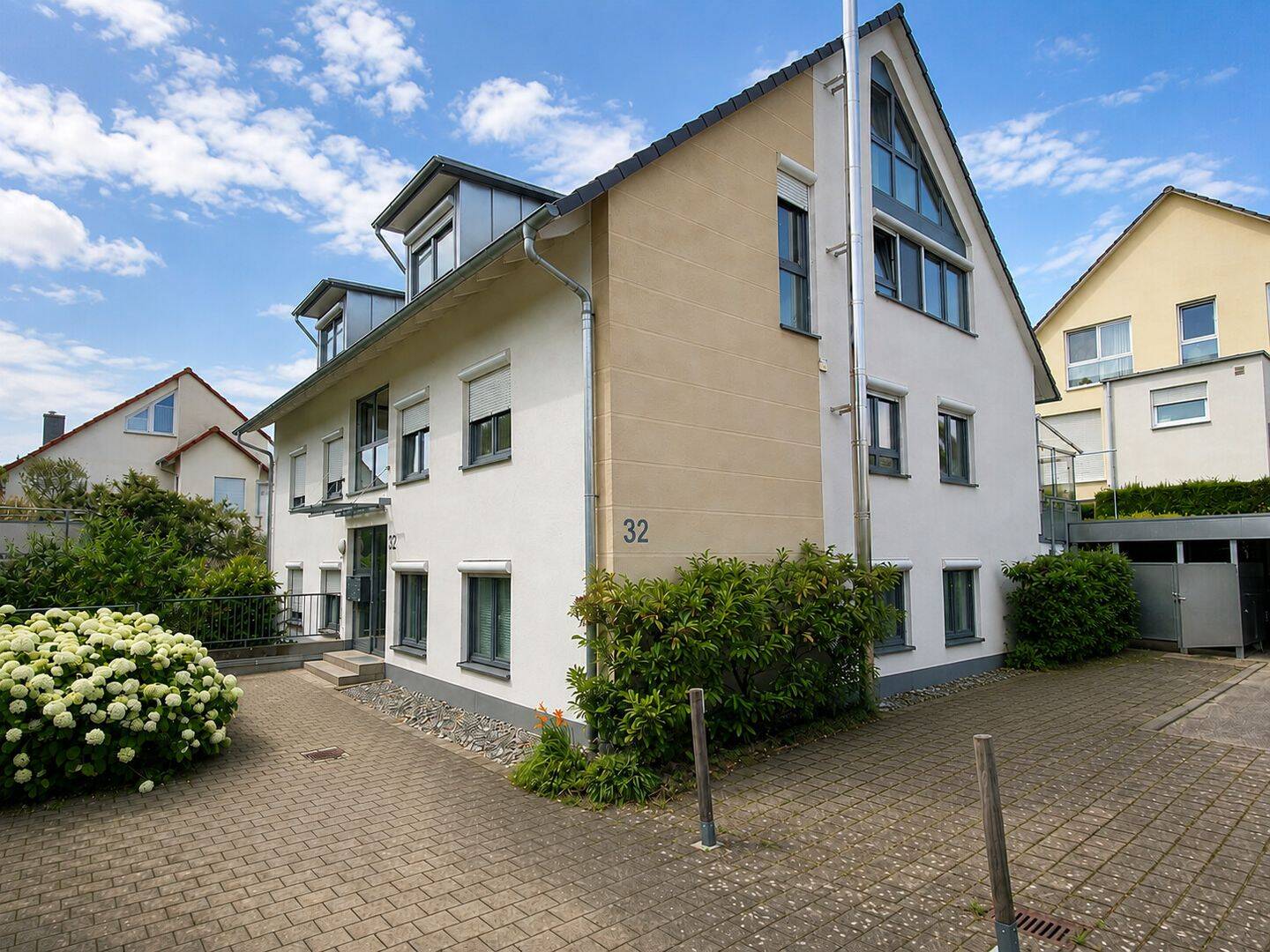 Lichtdurchflutete 3-Zimmer-Maisonette-Wohnung mit sonniger Dachterrasse, 74321 Bietigheim-Bissingen