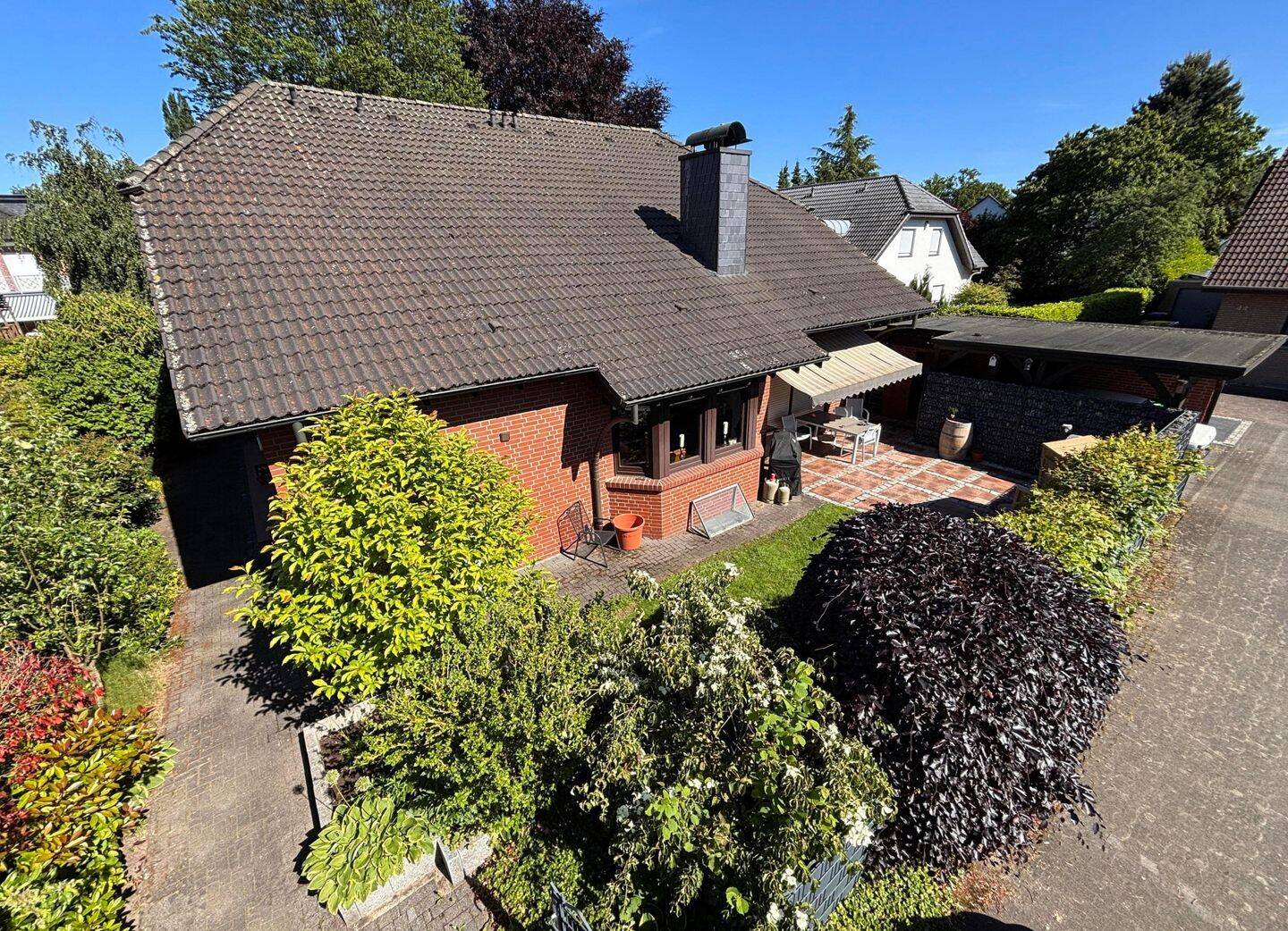Vielseitiges Zweifamilienhaus in ruhiger Wohnlage von Gütersloh-Avenwedde, 33335 Gütersloh