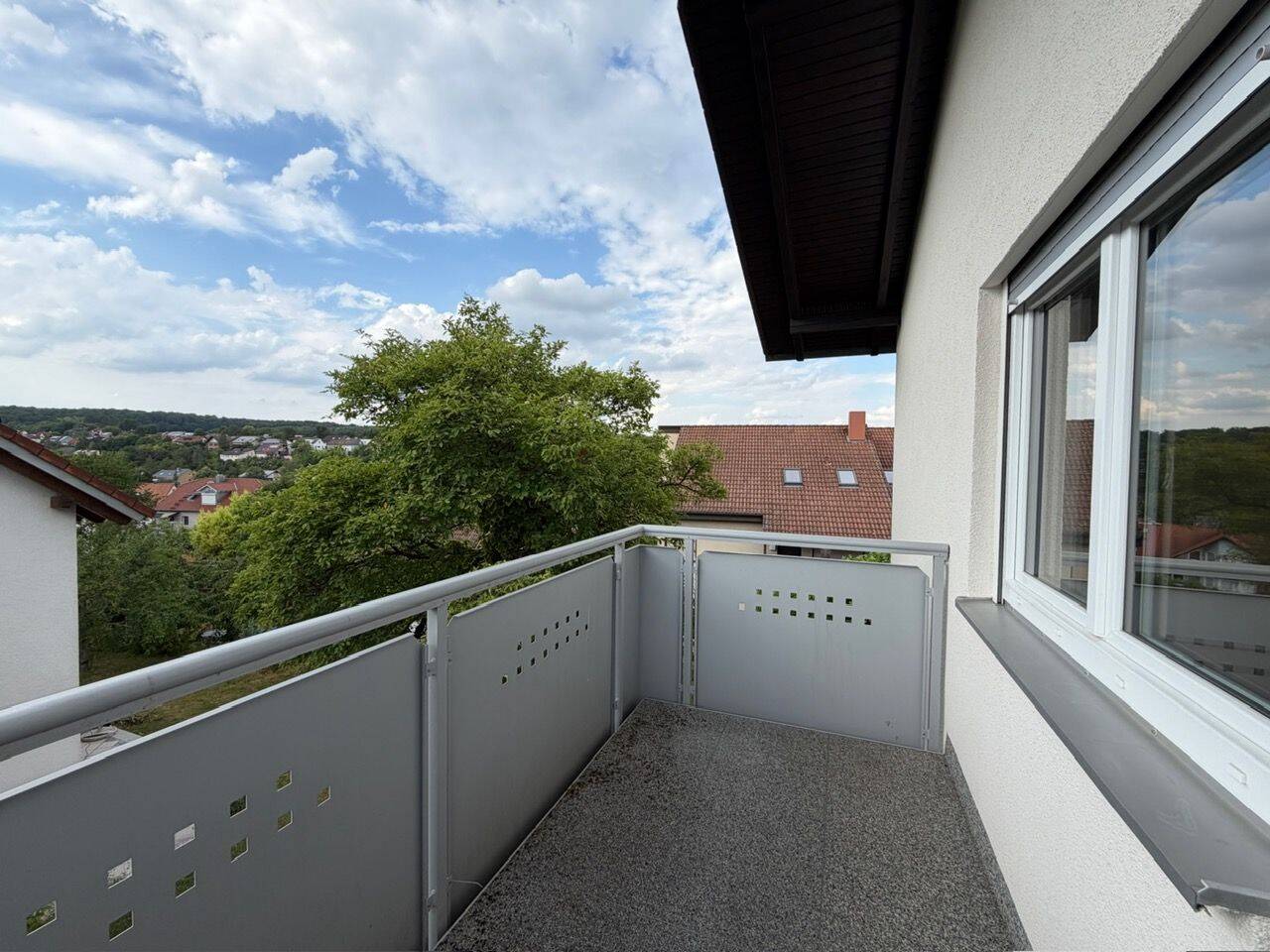 Moderne 3 Zimmer Wohnung mit Balkon in schöner Lage, 97234 Reichenberg