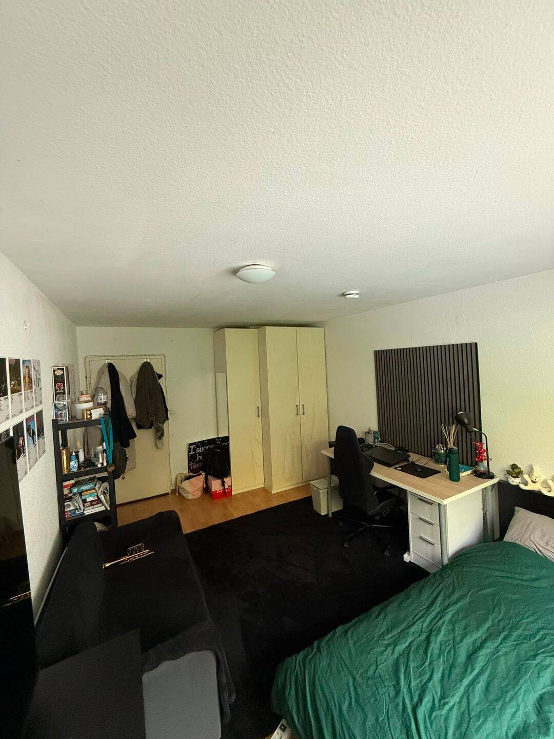 Großes, möbliertes WG-Zimmer in Stuttgart (Seestraße 66) ab 1. August frei!, 70174 Stuttgart (Mitte Nord West)