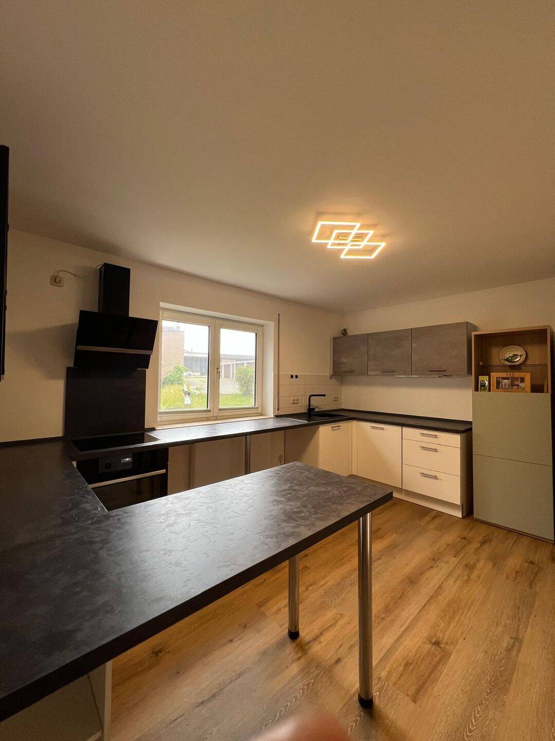 Attraktive 3-Zimmer-Wohnung mit großem Wohnbereich, Balkon & moderner Ausstattung, 91465 Ergersheim