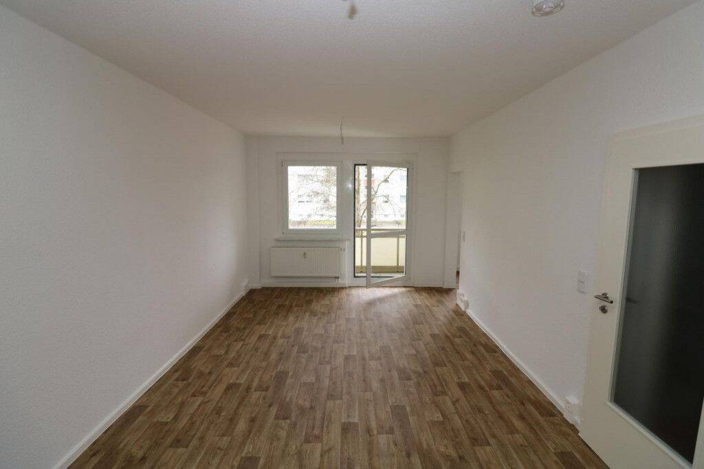 Dein ist mein ganzes Herz…helle 3-RW mit Wanne & Balkon!!!, 9599 Freiberg