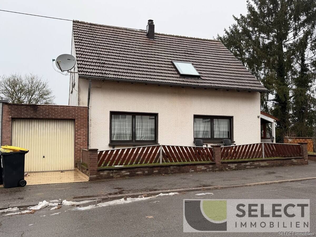 Aus Bankverwertung! Freistehendes Einfamilienhaus mit Einliegerwohnung und Garage, 66538 Neunkirchen